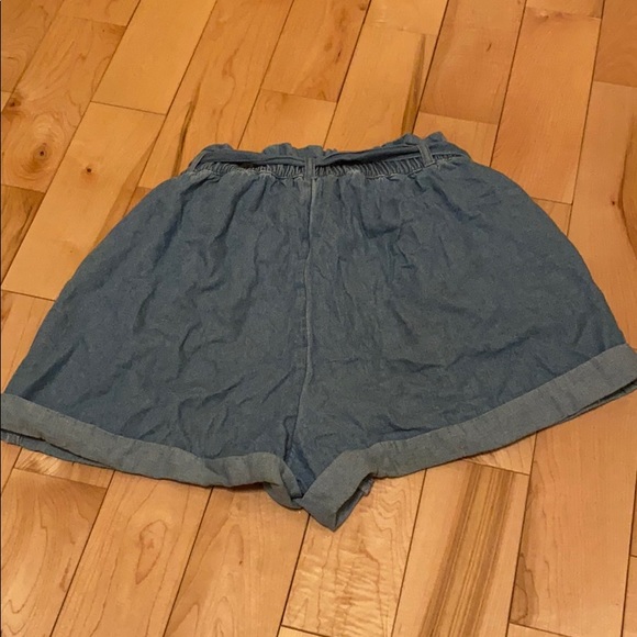 American Eagle shorts XS - Picture 2 of 3